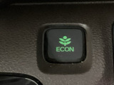 ★ECONスイッチ★ エコドライブを加速しよう!スイッチをONにすると、運転の仕方によるロスを抑え込み燃費をよくするようクルマが頑張ります(*^ー^*)燃費向上にチャレンジ♪