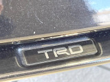 【TRDエアロ】人気のTRDエアロを装備!クルマの外観がよりスタイリッシュになり、街中で存在感あふれる1台に♪将来買い替える時にもリセールに影響しやすく、価値ある人気の装備です!