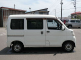 すべての車に外装のコーティングと各種ルームクリーニングを施工いたします!外装も内装も愛車はいつもピカピカキレイが気持ちいいですね♪