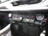 JEEP認定中古車延長保証制度もございます。 お客様のご希望により、保証期間を有償にて更に一年間延長することが可能です。安心なカーライフをお約束します。詳細はスタッフまでお気軽にお問合せ下さい。