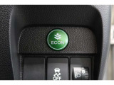 ECONボタンで低燃費モードに☆☆☆ECONスイッチを上手に使ってエコドライブ♪♪環境にもお財布にも優しい装備です☆☆☆