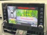 【パノラミックビューモニター】専用のカメラにより、上から見下ろしたような視点で360度クルマの周囲を確認することができます☆死角部分も確認しやすく、狭い場所での切り返しや駐車もスムーズに行えます。