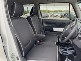 運転席シート廻りは使用感も少なく、良好な状態となっています。前オーナー様が丁寧に使っていたことがよくわかりますね。