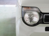LEDヘッドライトは、点灯の瞬間から光量を発揮し、突然暗くなるトンネルなどでの安定感を高めます。