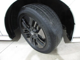 205/60R16インチ純正アルミホイール。