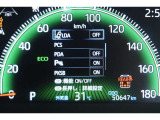 【クリアランスソナー】警告音と表示で、障害物の確認をアシスト♪縦列駐車時や駐車場・車庫などでの取り回しをサポートします。