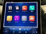 新しくなったセンターコンソールはスマートフォンを操作するような感覚でナビから車両の設定までが可能です。