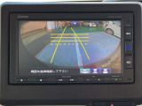 純正メモリナビ(TV&バックカメラ付き)を装備しています。外部接続にてスマホなどと連動してお好みの音楽もお手軽にお楽しみいただくこともできます。楽しいドライブのサポーターですね。