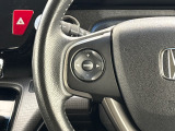 ★オーディオコントロールスイッチ★ステアリングにはオーディオコントロールスイッチが付いていますので、目線を正面から外すことが無く、また、ステアリングから手を離さずにオーディオ操作ができます