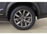 235/55R18