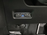 ビルトインタイプの【ETC】で見た目もスッキリ。高速道路の利用にとても便利です。