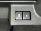 充電用USB端子付き。スマートフォンなどの充電に便利です。