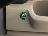 ★ECONスイッチ★ エコドライブを加速しよう!スイッチをONにすると、運転の仕方によるロスを抑え込み燃費をよくするようクルマが頑張ります(*^ー^*)燃費向上にチャレンジ♪