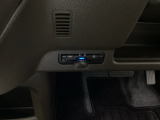 【ETC車載器】カードを挿すだけでゲートをスルー。利用には車両情報を登録する「セットアップ」が別途必要です。