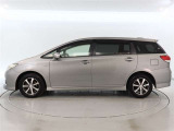 広々とした車内空間に優れた燃費性能。更にデザインも上質で人気のお車です!