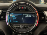 Bluetooth接続でハンズフリーで電話もできます。