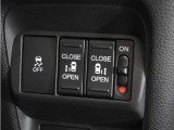 ◆両側電動スライドドア◆狭い駐車場でも乗り降りが楽々♪お子様が隣の車にドアを当ててしまう心配もございません!小さなお子様連れの方もこれで安心。