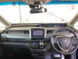 フロントガラスが大きく、ワイドな視界で運転もしやすくなるように、設計されています。