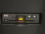 【ETC】高速道路の料金所をストレスなく通過!話題のスポットやサービスエリアに多い「スマートIC」利用時は必須のアイテムです。当店でセットアップを実施、ご納車当日からすぐにご利用いただけます!