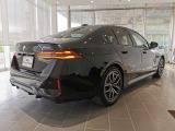BMWプレミアムセレクション前橋では、高年式低走行モデルからMモデル、年式が経ちなかなかディーラーでは見かけないモデルまで幅広いラインナップで認定中古車を取り扱っております。品質に自信があります。