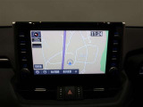 9型ディスプレイオーディオを装備。スマホとクルマをつなぐことで、これまでのナビに加えて、いろんなサービスが楽しめます。