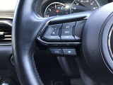 運転席廻りの様子です。ハンドルスイッチで純正オーディオの基本操作等も可能です☆