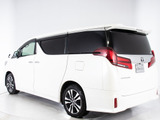 ★展示前点検実施★特殊な機材も用いて、全車点検を実施しております!