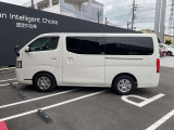 納車前には当社整備工場にて、日産整備士が、車検整備を実施。安心してお乗り頂けますようお渡しさせていただきます。