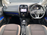 ノートの運転席周りの画像です。