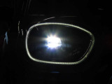 LEDオートヘッドライト&フォグライトを搭載しております。前方を明るく照らし夜間走行時に非常に重宝いたします。