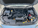 エンジンルームの画像です。店舗にて現車の確認もいただけますので、お電話で在庫のご確認の上是非ご来店くださいませ!!!ワクワクするクルマ選びをご提案します!