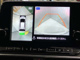 【アラウンドビューモニター】車を上から見下ろしているかのような映像で周囲の状況がひと目で確認、狭い駐車場に駐車するときも安心です♪
