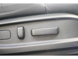 高級車の代名詞!電動シートが装備されています!