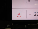 ◆シートヒーター◆三段階で強弱の調節が可能なシートヒーティング機能を装備しております。季節によっては欠かすことのできないポイントの高い装備ではないでしょうか。