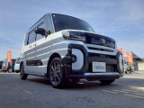 実際に運転席に座り、装備に触れたりエンジンをかけてみて頂くことも可能です!その際はスタッフまでお気軽にお声がけください♪