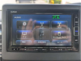 純正ナビ装着車ですので、機能も豊富です!CD/DVD再生やTVの視聴も出来ます!