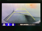バックでの車庫入れも安心です! リアカメラが付いているバックモニター付のナビを装備しております。操作線もついており距離感も画面から確認できます。
