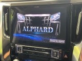 【BIG-X11インチナビ】人気の大画面BIG-Xナビを装備。専用設計で車内の雰囲気にマッチ!ナビ利用時のマップ表示は見やすく、テレビやDVDは臨場感がアップ!いつものドライブがグッと楽しくなります♪