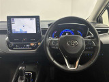 使いやすく運転しやすいレイアウトの運転席周り。