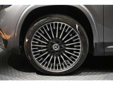 メルセデスの認定中古車「サーティファイドカー」では、万一お車が故障した場合も、ご購入後1年間もしくは2年間※は走行距離にかかわらずメルセデス・ベンツ正規サービスネットワークで無料修理いたします