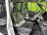 運転席シート廻りは使用感も少なく、良好な状態となっています。丁寧に使われていたことがよくわかりますね。