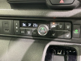 フロント両席にはシートヒーターが付いています!寒い日に便利な装備ですね。