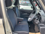 運転席まわりは、使用感も少なく良好な状態です。