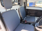 運転席、助手席ともに綺麗です。