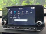【純正9インチナビ】インテリアに溶け込むスタイリッシュな「専用設計」メーカーナビを装備♪視認性や操作性など基本性能にも優れ、より上質なカーライフをお楽しみいただけます。