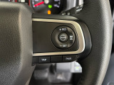 【ACC〈アダプティブ・クルーズ・コントロール〉】アクセルペダルを踏まずに設定した車速を保つクルーズコントロールに、前走車を検知する機能を追加。車速と車間を適切に制御することを支援します。