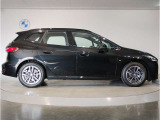 ご納車後も全国約200拠店のBMW正規ディーラーサービス工場にて保証対応いたします。お近くのBMW正規ディーラーをご案内の上、アフターメンテナンスをお受け頂けますので、安心してお乗りいただけます!!