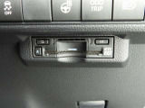 ETCゲートを使ってキャッシュレスで料金所を通過・スマートに時短出来ます。スマートICを乗降出来るのもメリットです!ETCカードはトヨタカードがおすすめ!