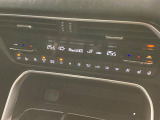 【シートベンチレーション】夏場は涼しい風でお尻や背中の熱やムレを防ぎ、冬はエアコンよりも早く温まってポカポカに!季節を問わず快適に過ごせます。