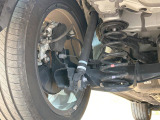 お車を安心してお乗りいただく為には、足回りの定期点検が欠かせません。サービスサポート(有償保証)では無料点検もご提供しており、安心のカーライフをお過ごしいただけるサポート体制が整っています。